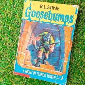3/$15 Goosebumps #27 A Night in Terror Tower R.L. Stine 1995 Vintage Book